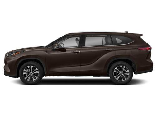 Opulent Amber 2022 Toyota Highlander XLE