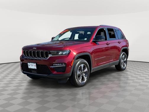 Velvet Red Pearlcoat 2022 Jeep Grand Cherokee 4xe Base
