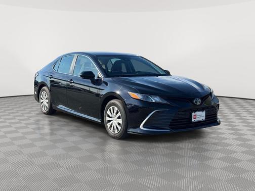 Midnight Black Metallic 2022 Toyota Camry LE
