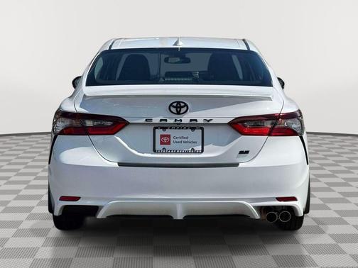 Ice Cap 2024 Toyota Camry SE