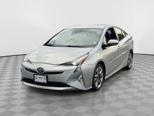 Classic Silver Metallic 2017 Toyota Prius Four Touring