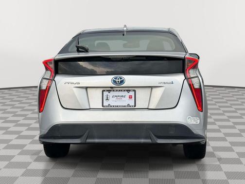 Classic Silver Metallic 2017 Toyota Prius Four Touring
