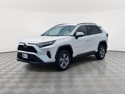 Ice Cap 2025 Toyota RAV4 XLE