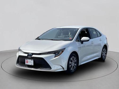 Blizzard Pearl 2020 Toyota Corolla Hybrid LE