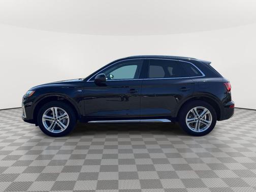 Mythos Black Metallic 2021 Audi Q5 Premium Plus 55 TFSI e quattro S tronic