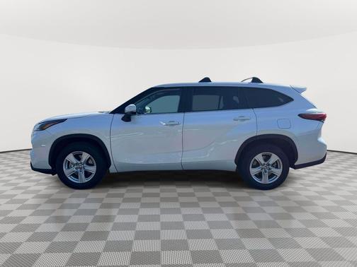 Wind Chill Pearl 2023 Toyota Highlander LE