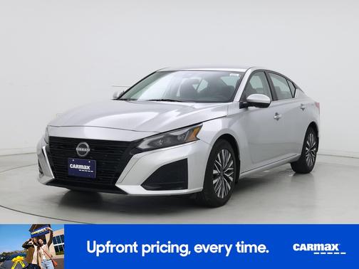 Silver 2023 Nissan Altima SV