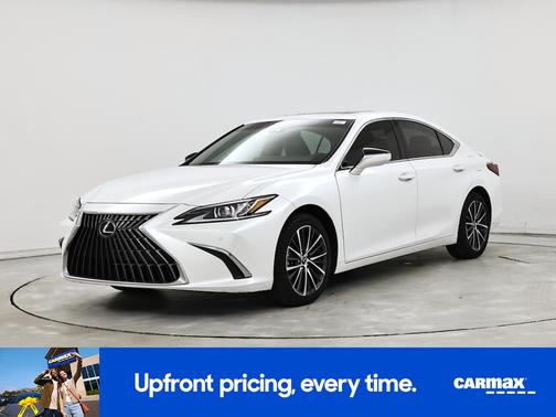 White 2023 Lexus ES 300h Luxury