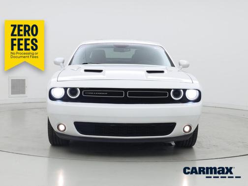 White 2018 Dodge Challenger SXT Plus