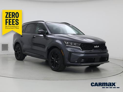 Gray 2023 Kia Sorento SX