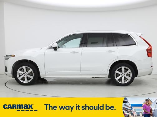 2020 Volvo XC90 T6 Momentum