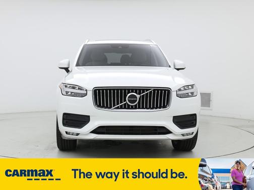 2020 Volvo XC90 T6 Momentum