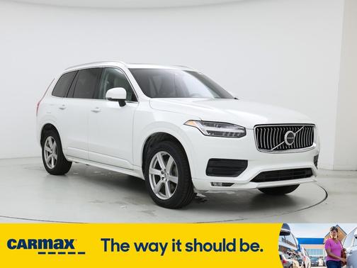2020 Volvo XC90 T6 Momentum