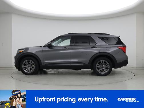 Gray 2022 Ford Explorer XLT