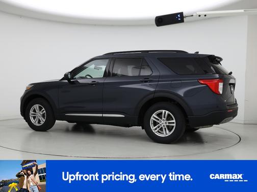 Blue 2022 Ford Explorer XLT