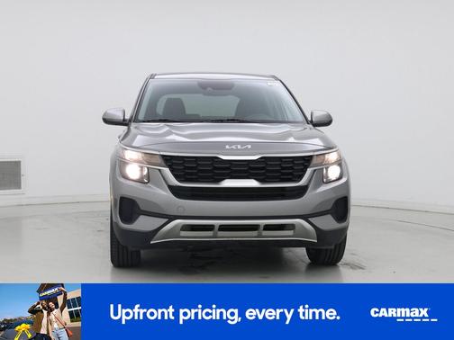 Gray 2023 Kia Seltos LX