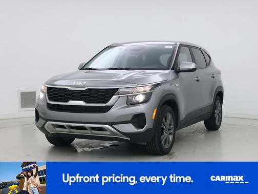 Gray 2023 Kia Seltos LX