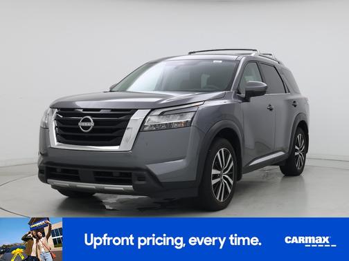 Gray 2024 Nissan Pathfinder Platinum
