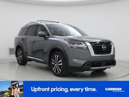 Gray 2024 Nissan Pathfinder Platinum