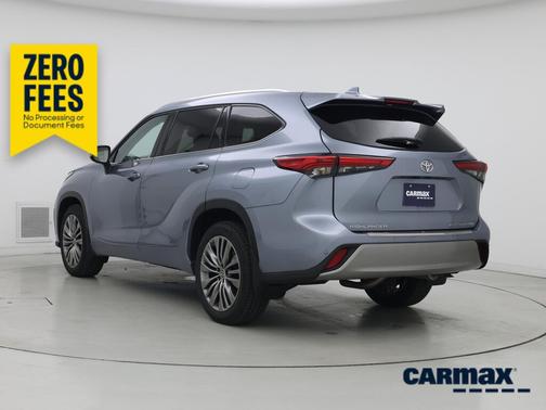 Gray 2021 Toyota Highlander Platinum