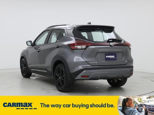 2021 Nissan Kicks SR