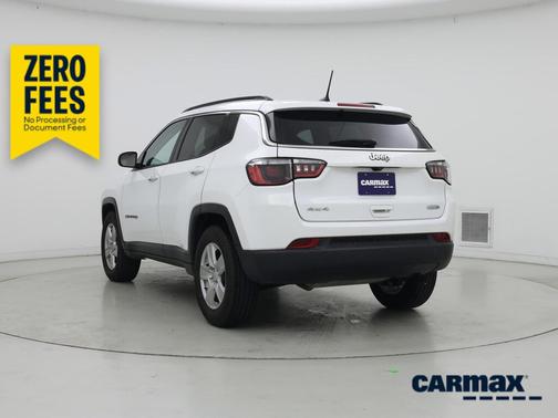 White 2022 Jeep Compass Latitude