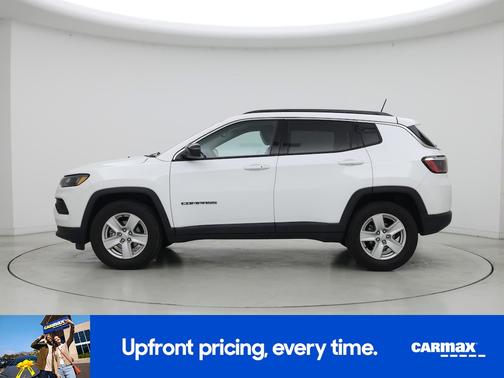 White 2022 Jeep Compass Latitude
