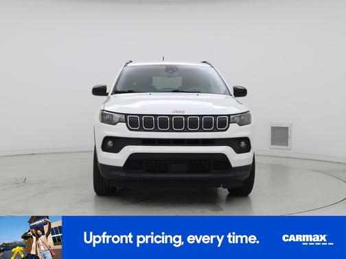 White 2022 Jeep Compass Latitude