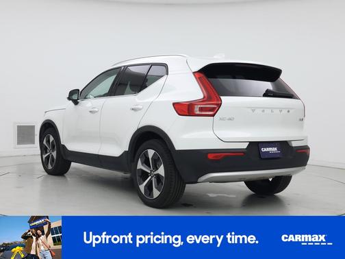 White 2025 Volvo XC40 B5 Plus Bright Theme