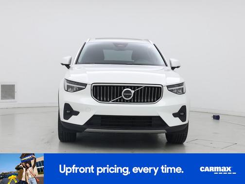 White 2025 Volvo XC40 B5 Plus Bright Theme