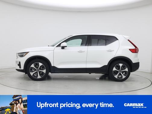 White 2025 Volvo XC40 B5 Plus Bright Theme