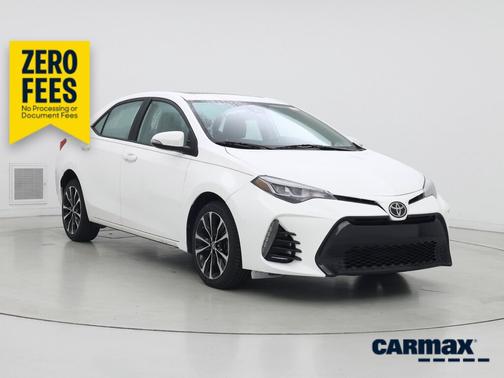 White 2017 Toyota Corolla SE