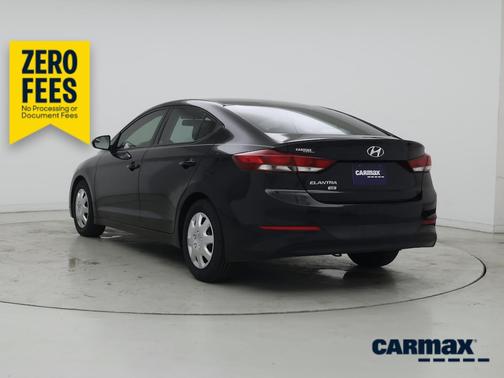 Black 2018 Hyundai ELANTRA SE