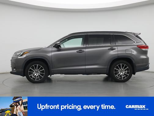 Gray 2018 Toyota Highlander SE