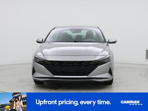 2022 Hyundai ELANTRA SE