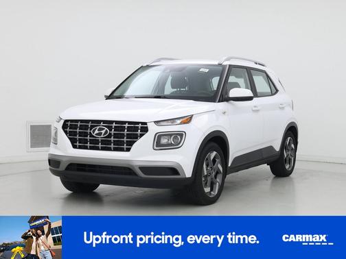 White 2022 Hyundai VENUE SEL