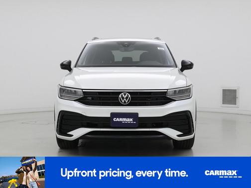 White 2023 Volkswagen Tiguan SE R-Line Black