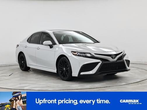 White 2023 Toyota Camry SE