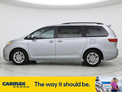 2016 Toyota Sienna XLE