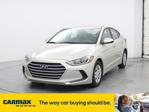 2018 Hyundai ELANTRA SE