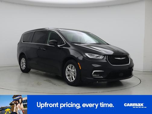Black 2023 Chrysler Pacifica Touring L