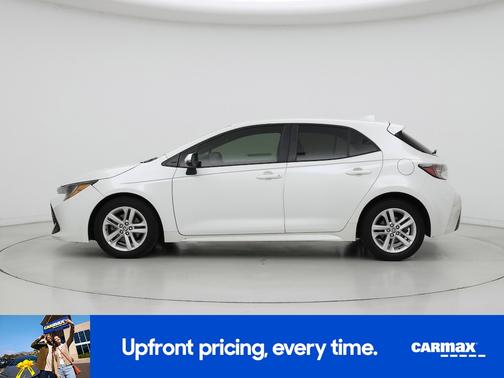 White 2019 Toyota Corolla Hatchback SE