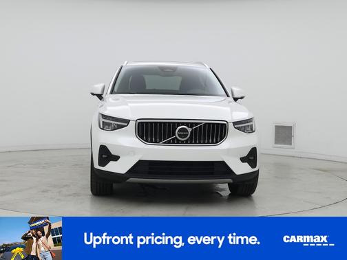 White 2025 Volvo XC40 B5 Plus Bright Theme