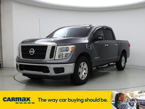 2017 Nissan Titan SV