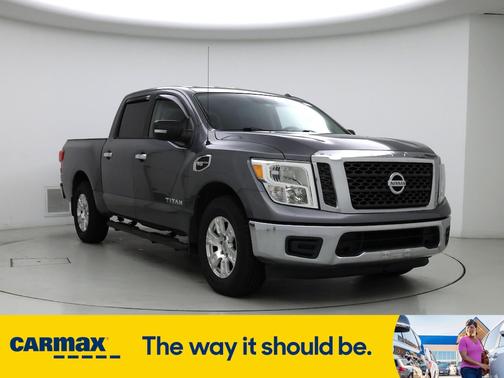 2017 Nissan Titan SV
