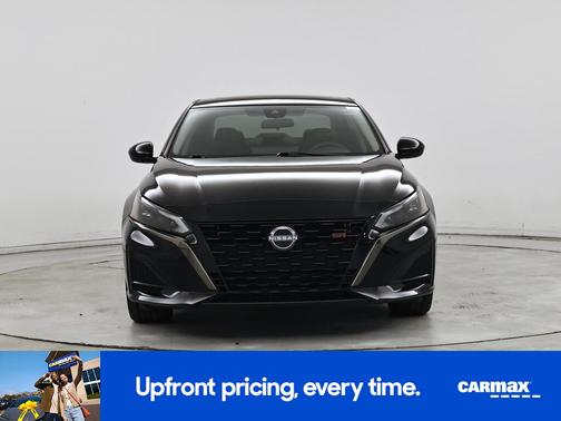 Black 2023 Nissan Altima SR