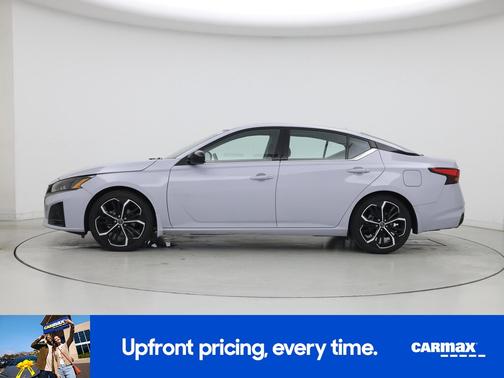 Gray 2023 Nissan Altima SR