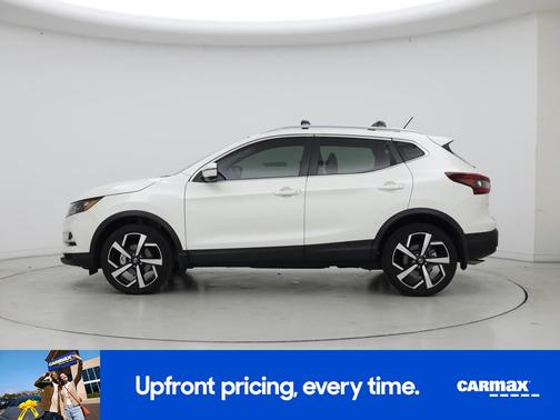 White 2022 Nissan Rogue Sport SL