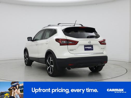 White 2022 Nissan Rogue Sport SL