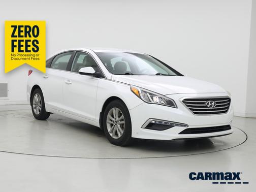 White 2015 Hyundai SONATA SE